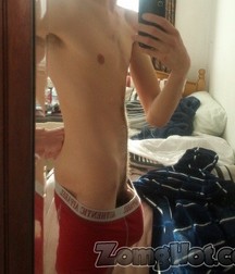 hot bulges 5d9d933bb2a65.jpg