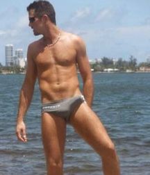 speedos 5da17585b5c00.jpg