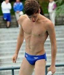 speedos 5da1758f8f84f.jpg
