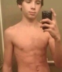 some hot boys 5db191a93d480.jpg