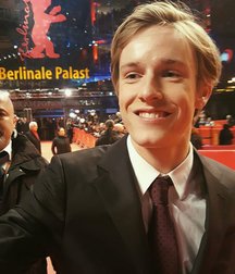 Louis Hofmann 5c06be98a4dc6.jpg