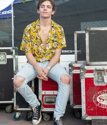 Bluelines 5c0f417268adb.jpg