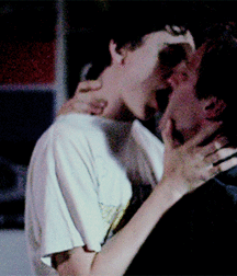 Bluelines  5c290a9f9794f.gif