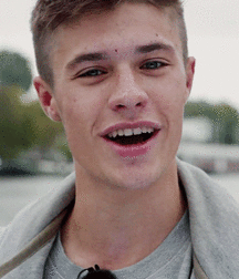 Bluelines  5c4feb628f093.gif