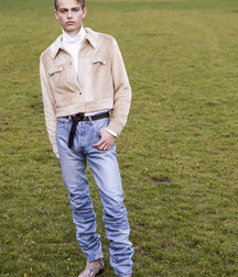 Bluelines  5c4feb6ec2cce.jpg