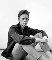 Bluelines  5c9f2b6129a7e.jpg
