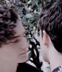 Bluelines  5ca072b499309.gif
