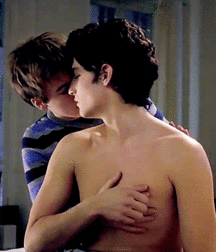 Bluelines 5cb8521084ef3.gif