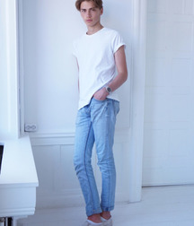 Bluelines 5ce7b41433fd0.jpg