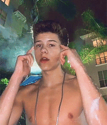 Bluelines 5cf6552acd361.gif