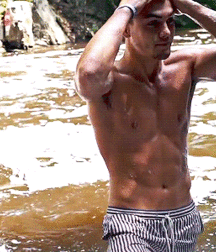 Bluelines 5cf7bfaa5b7b1.gif