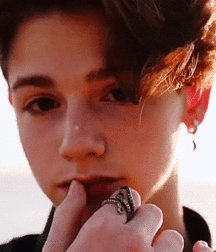 Bluelines 5cf7bfb4e2be9.gif