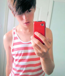 Bluelines 1332 Selfie Flex Gay Porn Boys 5d8c6432556a4.jpg