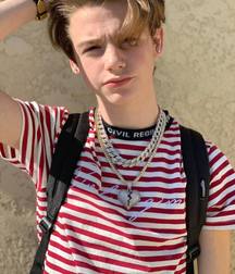 Bluelines 5dc42482d82b3.jpg