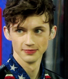 Bluelines 5dcec09249175.gif