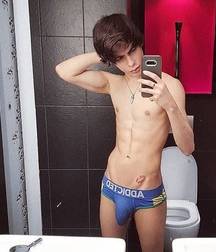 Bluelines 5dee38701df9d.jpg