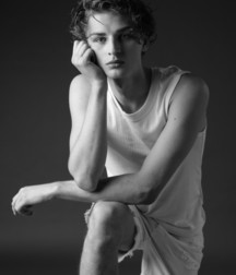 Bluelines Twink Tube 5e0caf88b62e3.jpg