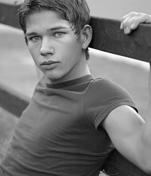 Bluelines Twink Tube Boy 5e0cb111c36e4.jpg