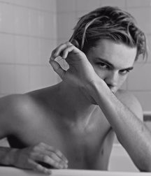 Bluelines Twink Tube 323 5e173665e661d.jpg