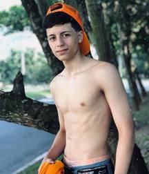Bluelines Twink Tube 325 5e1738f23db97.jpg