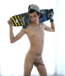 Bluelines Twink Tube 358 5e2e8df3116fc.jpg
