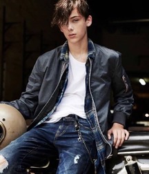  Bluelines Twink Tube 365 5e356f65edce8.jpg