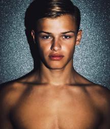 Bluelines Twink Tube 371 5e37db07de11a.jpg