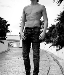  Bluelines Twink Tube 419 5e5ceafbd36b0.jpg