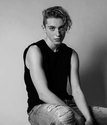 Bluelines Twink Tube 467 5e77a72c22770.jpg