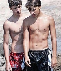 Bluelines Twink Tube 479 5e8180d5e38f0.jpg