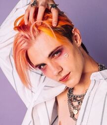  Bluelines Twink Tube 589 5eb98c46d19a0.jpg