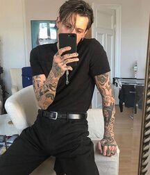  Bluelines Twink Tube 589 5eb98c48988b1.jpg