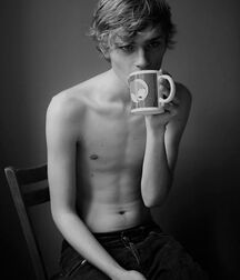  Bluelines Twink Tube 605 5ebea50d06aec.jpg