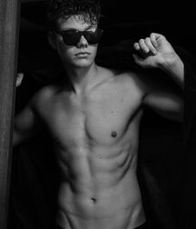  Bluelines Twink Tube 606 5ebea5d54daf7.jpg