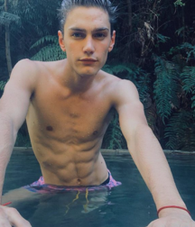  Bluelines Twink Tube 633 5ec7d48db9785.png