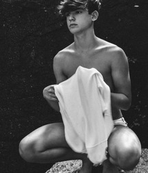  Bluelines Twink Tube 646 5eca948773f08.jpg