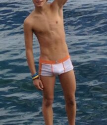 Bluelines Twink Tube 646 5eca94a61de70.jpg