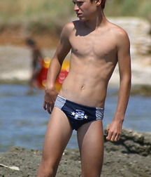 Bluelines Twink Tube 646 5eca94b6f080f.jpg