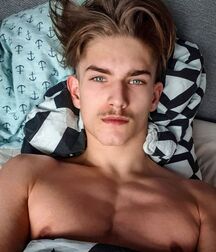  Bluelines Twink Tube 650 5ecbf87b57a53.jpg