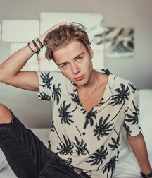  Bluelines Twink Tube 660 5ecdef89e4826.jpg