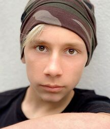 Bluelines Twink Tub 664 5ecf704b1ca4a.jpg