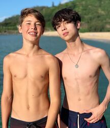  Bluelines Twink Tub 664 5ecf704ccb7c7.jpg