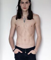 Bluelines Twink Tube 678 5ed29efa65d6a.jpg