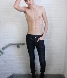 Bluelines Twink Tube 678 5ed29f0b75b4b.jpg