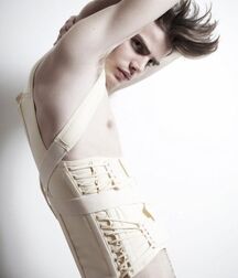 Bluelines Twink Tube 678 5ed29f18d3f10.jpg