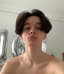 Bluelines Twink Tube 679 5ed29f4e696b9.jpg
