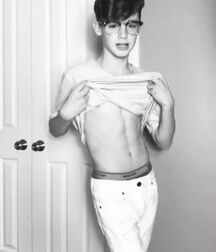 Bluelines Twink Tube 679 5ed29f6236436.jpg