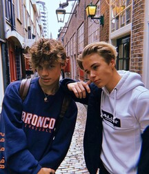  Bluelines 760 Twink Porn 5eeaf8aa11124.jpg