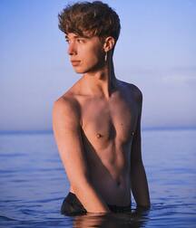 Bluelines Boys From SKAM  5f048756514bd.jpg