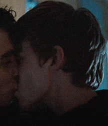 Miles Heizer Kissing Boys Porn  5f17162d54d7d.gif